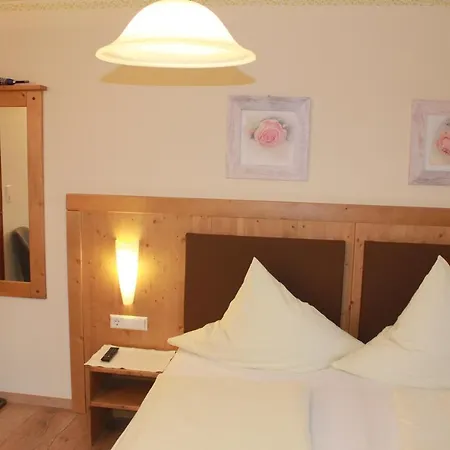 Guest house Gaestehaus Aicher 3*